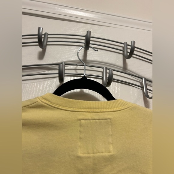 Hollister yellow Croptop Sweatshirt women’s S Spellout on sleeves pullover Boho - Picture 3 of 12